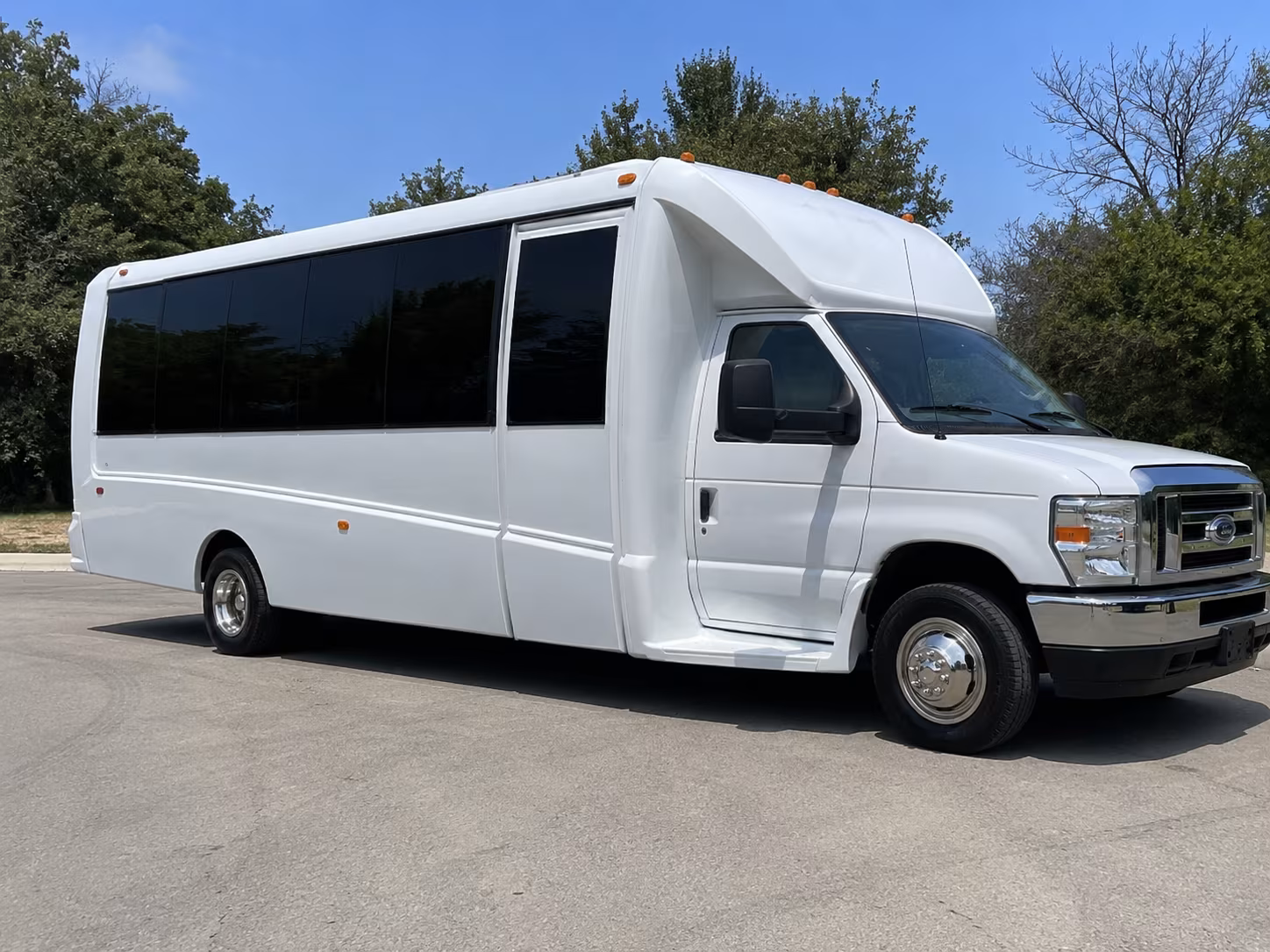 bus rentals for corporate outings sporting events and team celebrations