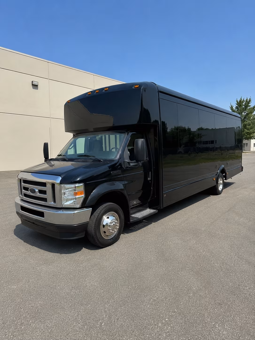 party buses for wine tour groups departing rochester hills