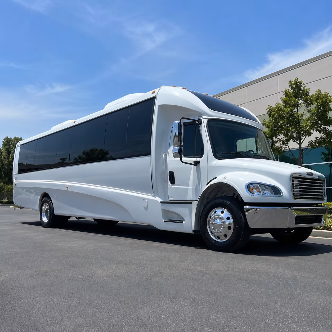 rochester hills 20 passenger minibus