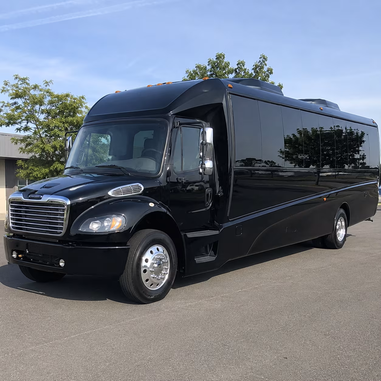 rochester hills 30 passenger minibus