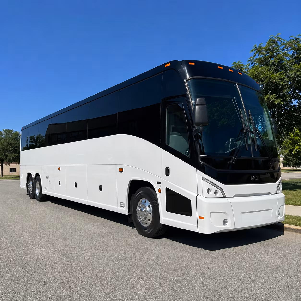 rochester hills 40 passenger charter bus