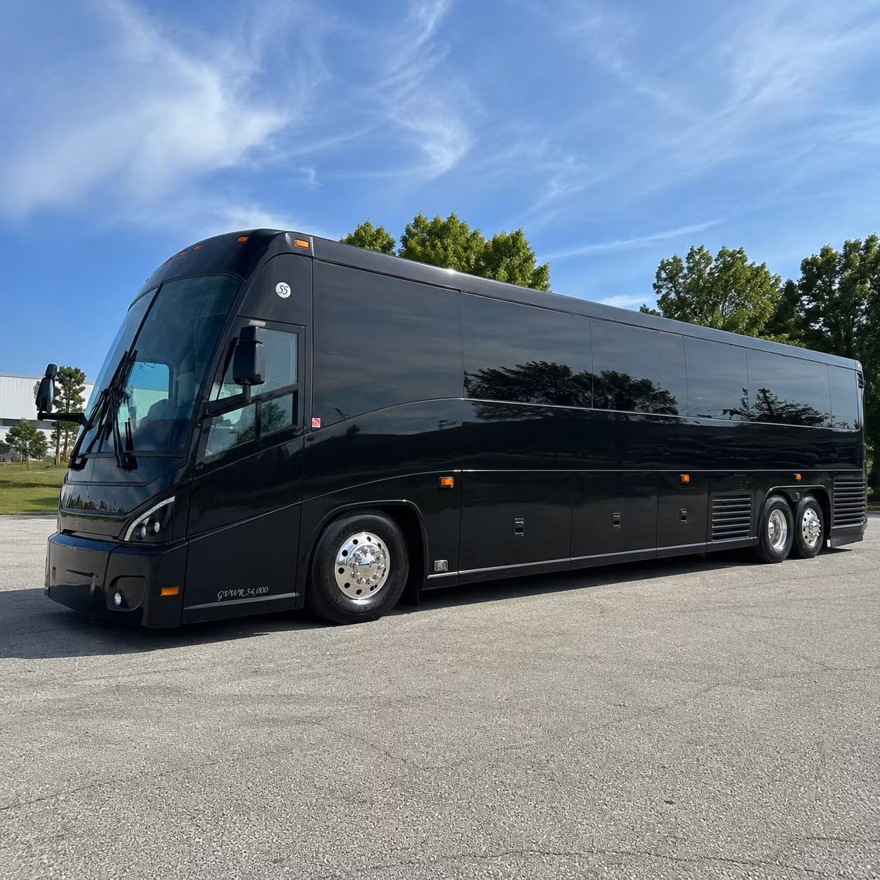 rochester hills 47 passenger charter bus