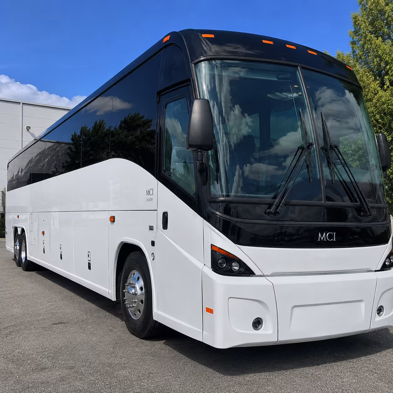 rochester hills airport charter bus rental