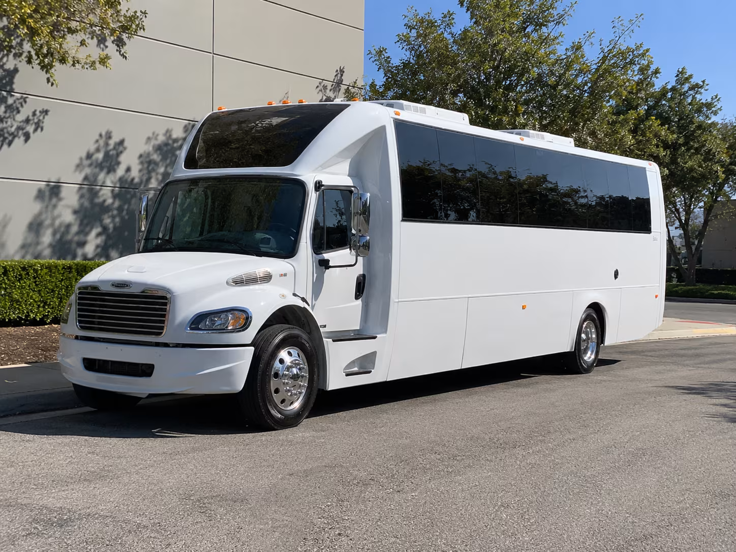 rochester hills wedding party bus rental